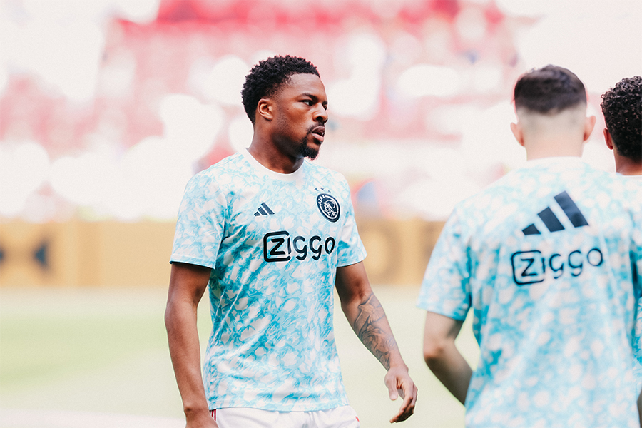 Warmingupajaxspelers3