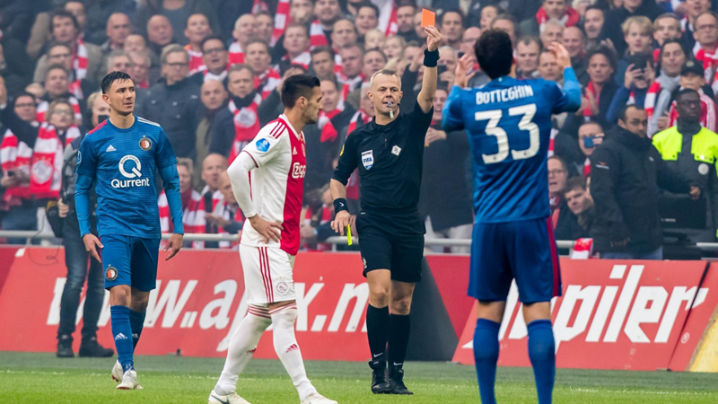 met-jari-als-talisman-wint-ajax-simpel-van-feyenoord-2