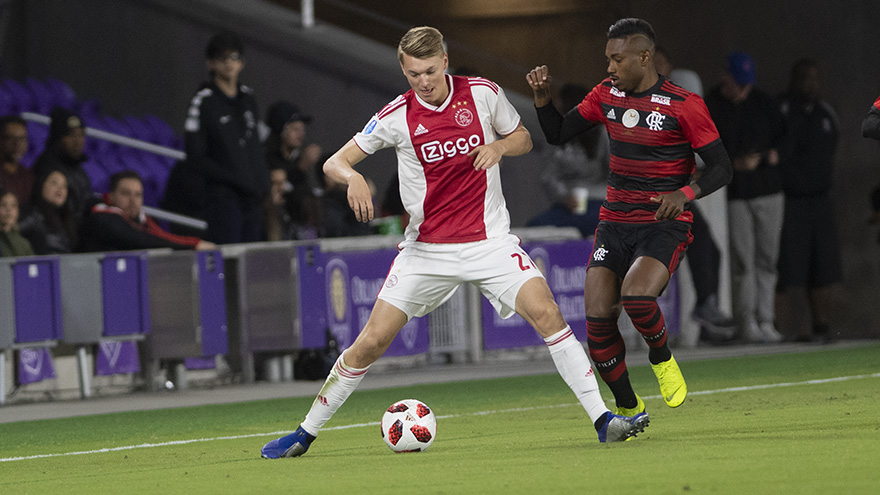 ajax-gelijk-tegen-flamengo-maar-ten-onder-in-penaltyreeks-7