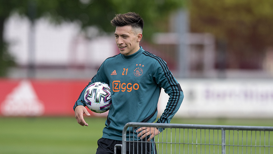 fotos-ajacieden-hervatten-training-in-drietallen-34