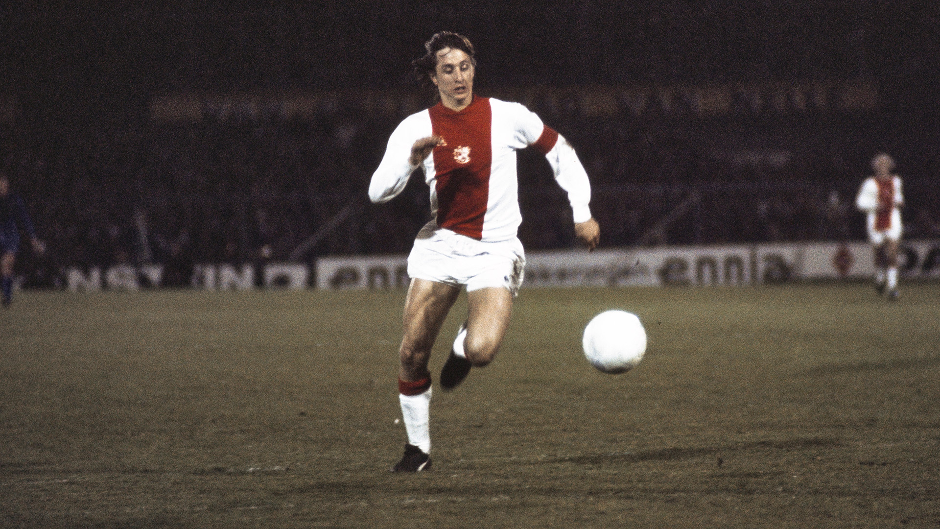 binnen trui geboorte De historie van het Ajax-shirt: wereldberoemd rood en wit
