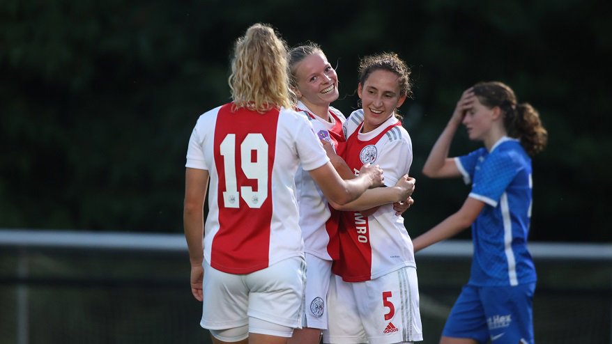 Ajax Vrouwen (1)