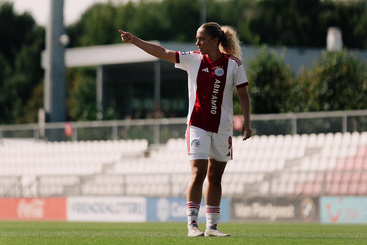Ajax Vrouwen ADO2