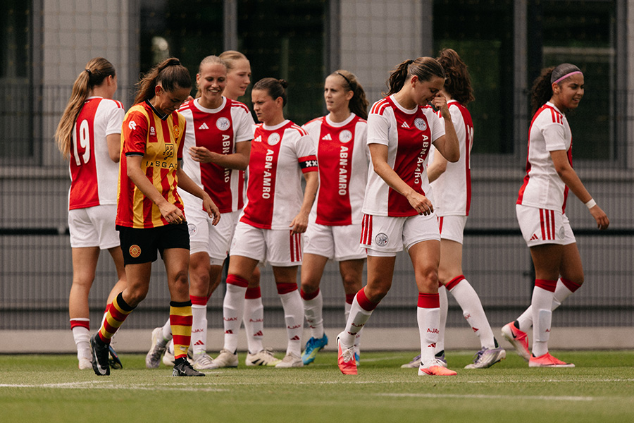 Ajaxvroefen5