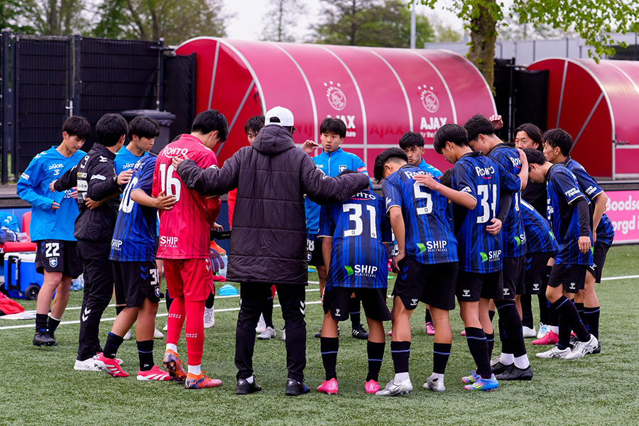 Gamba Oefenduel 9