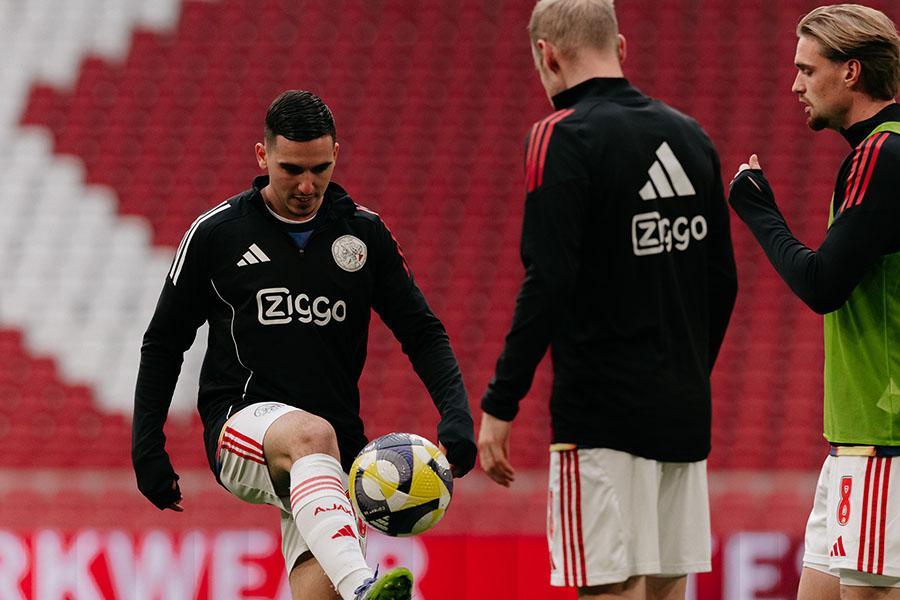 Ajax Warming Up 7