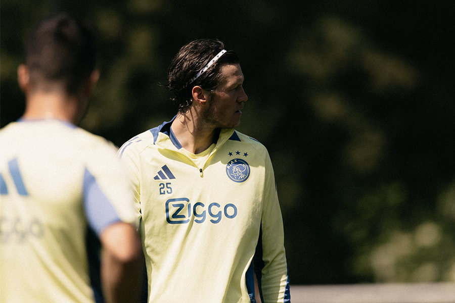 Training1605 Weghorst