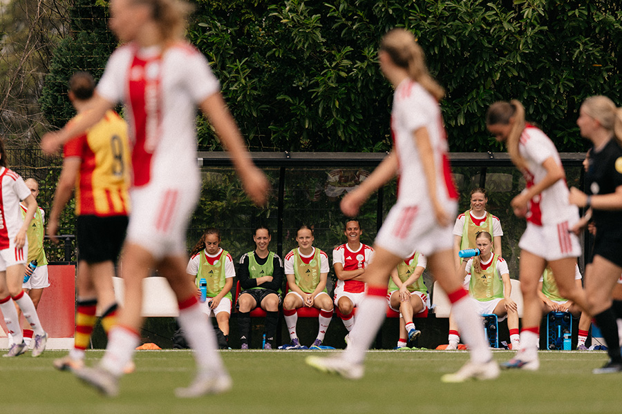 Ajaxvroefen7