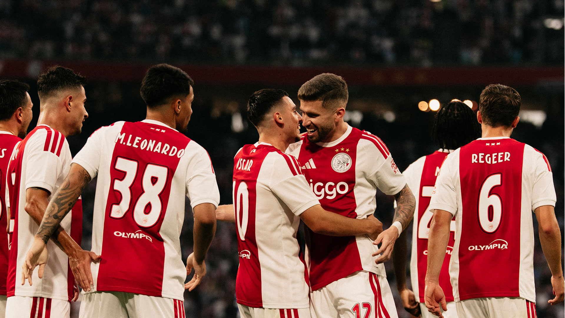 Luister naar Ajax - Shelbourne FC op Ajax Radio