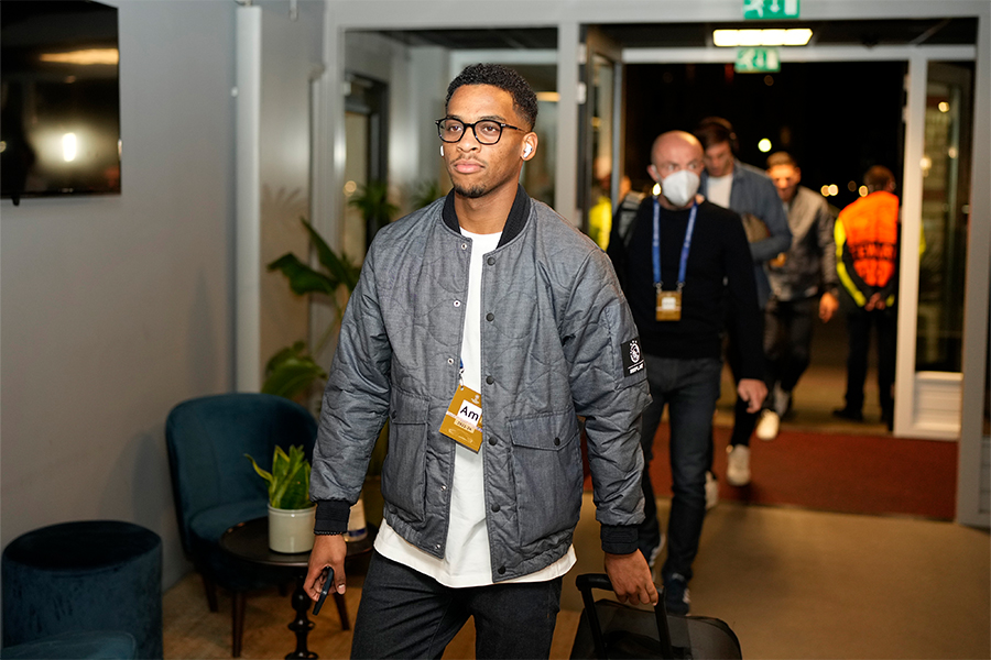 Timber Aankomst AJALIV 900