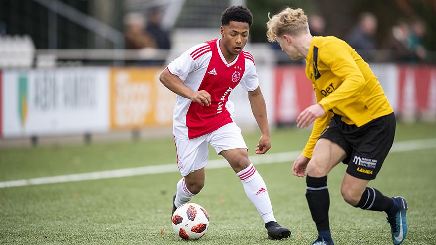 toekomst-alert-miraculeuze-comeback-ajax-o19--19