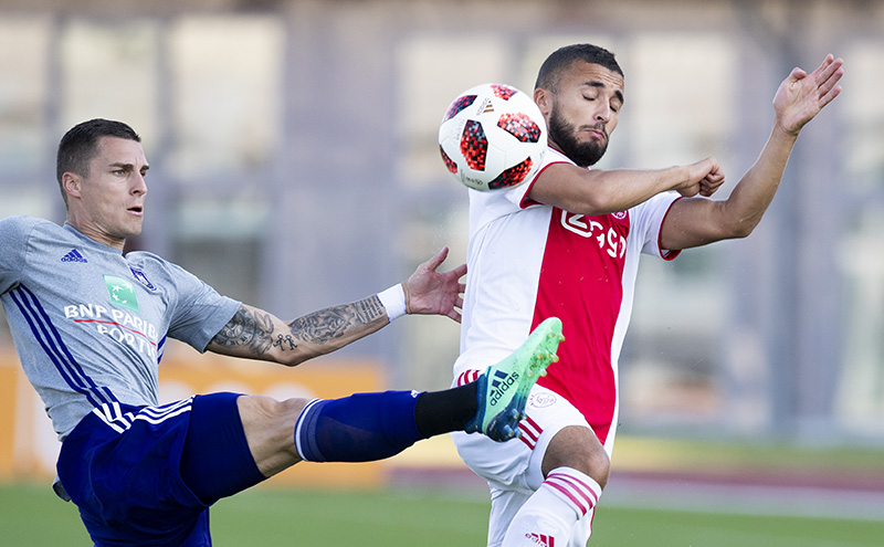 liveblog-nederlaag-ajax-anderlecht-spits-eert-nouri-8