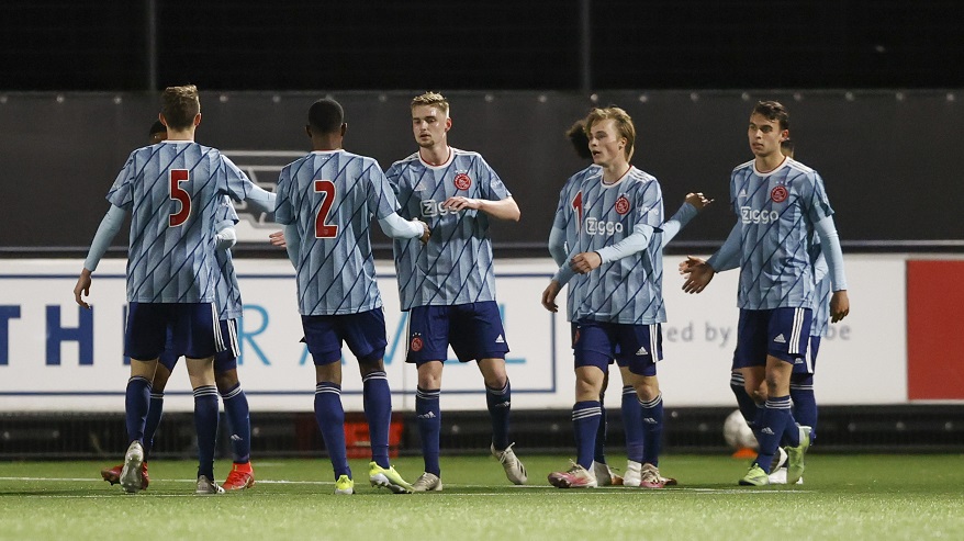 Jong Ajax kwam in Wijdewormer nog wel aan de leiding.