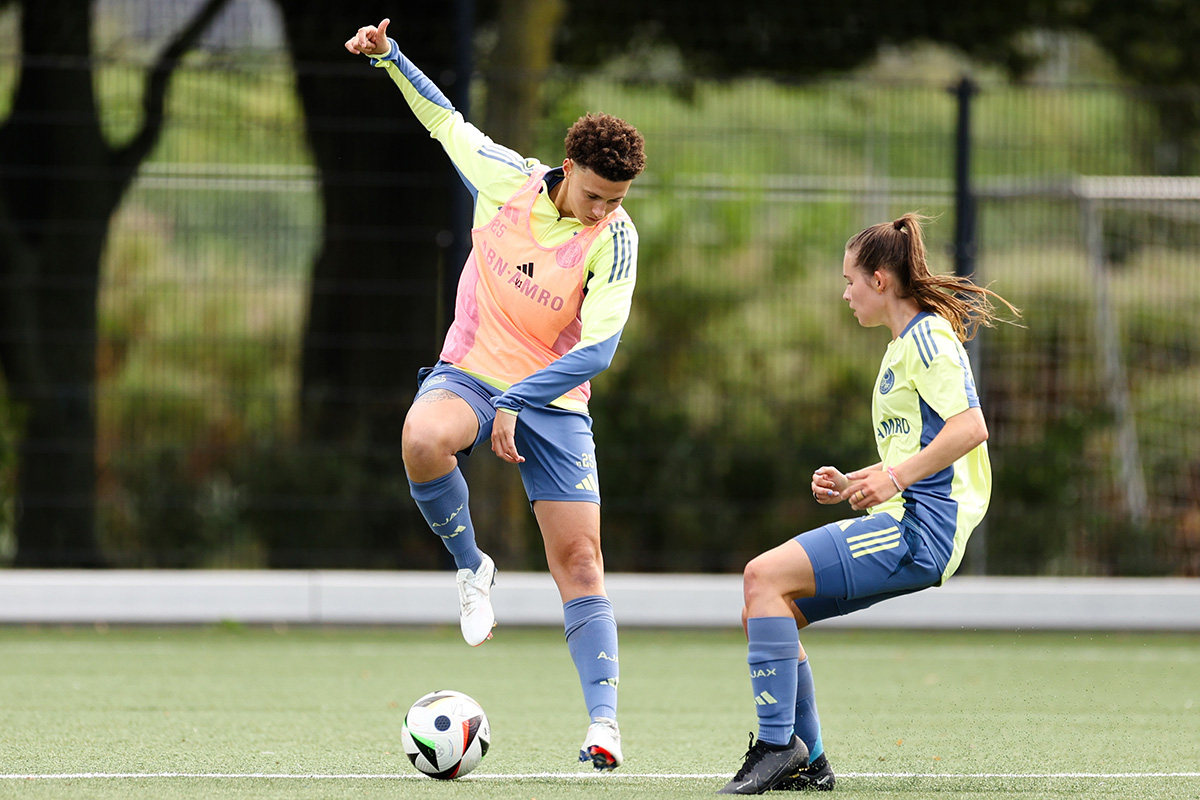 De Sanders Preseason Training