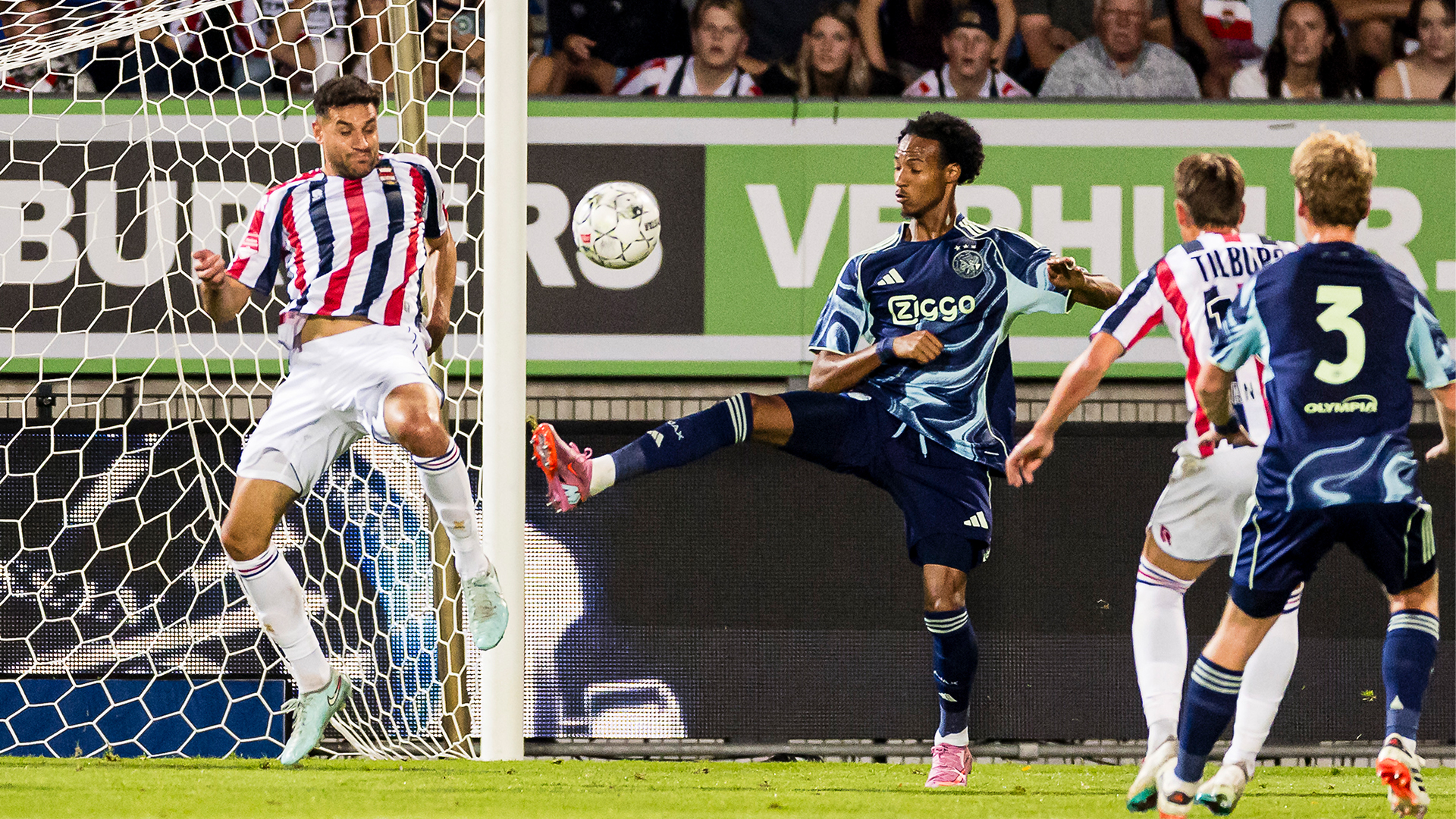 Nipt verlies Jong Ajax bij debuut Muzungu