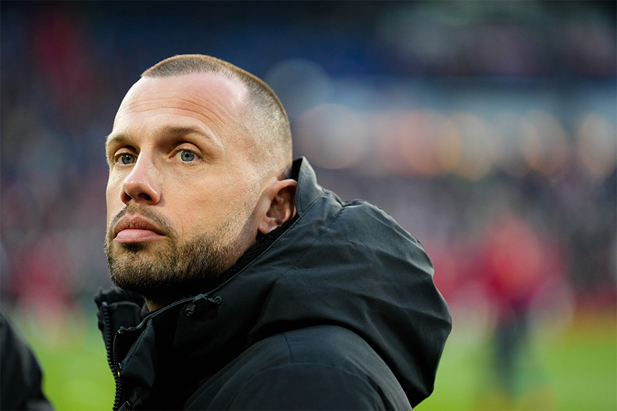 Heitinga Interview FEYAJA 900