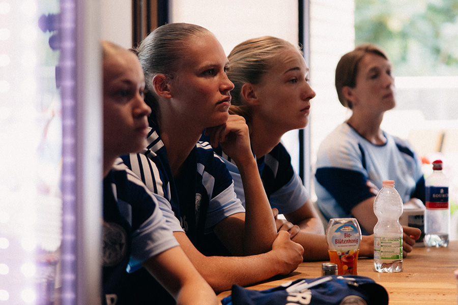 Ajax Vrouwen Vooraf 1