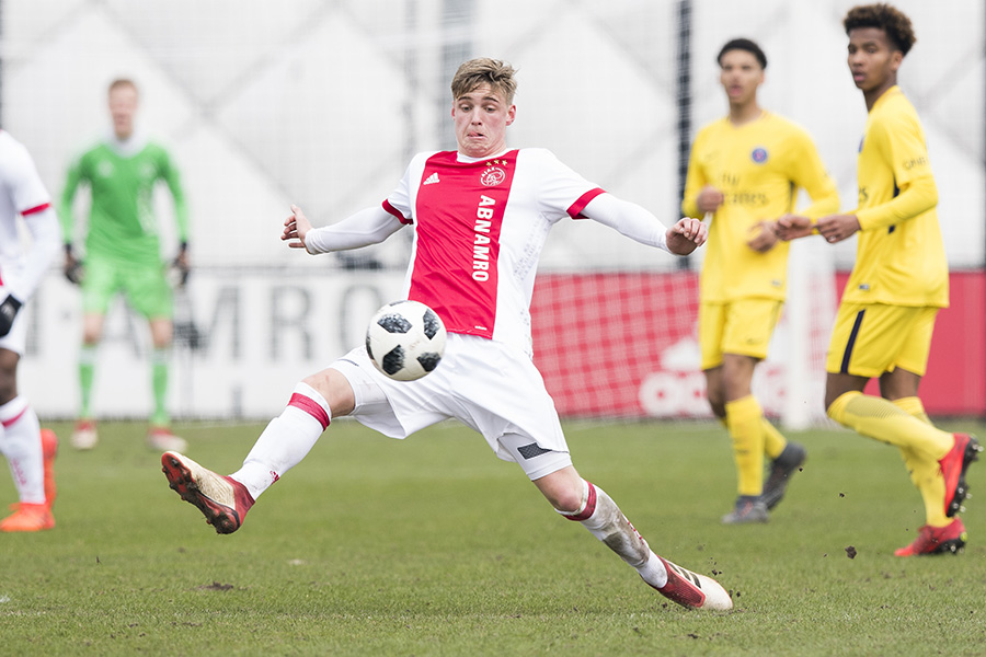 Ajax 7