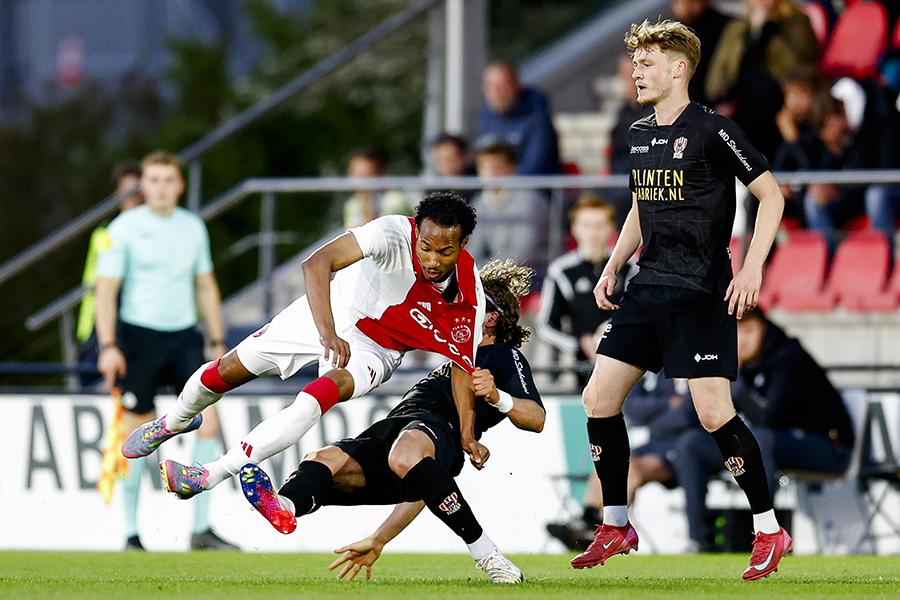 Jong Ajax Top Oss 8