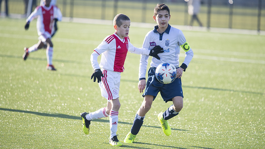 toekomst-alert-ruime-zege-in-klassieker-en-winst-voor-ajax-o19--18