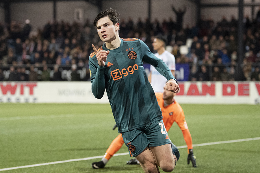 Ajax Telstar 4