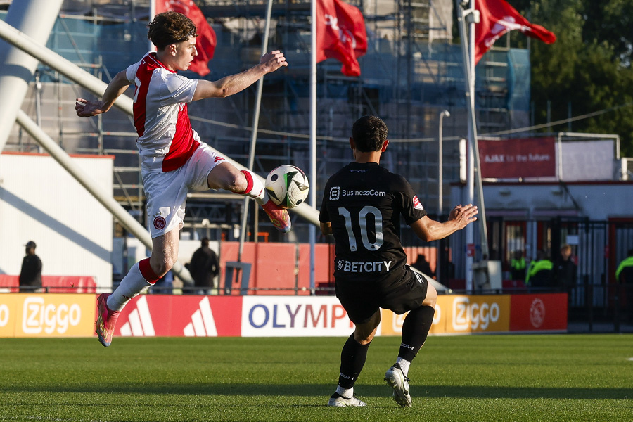 Jong Ajax Top Oss 1