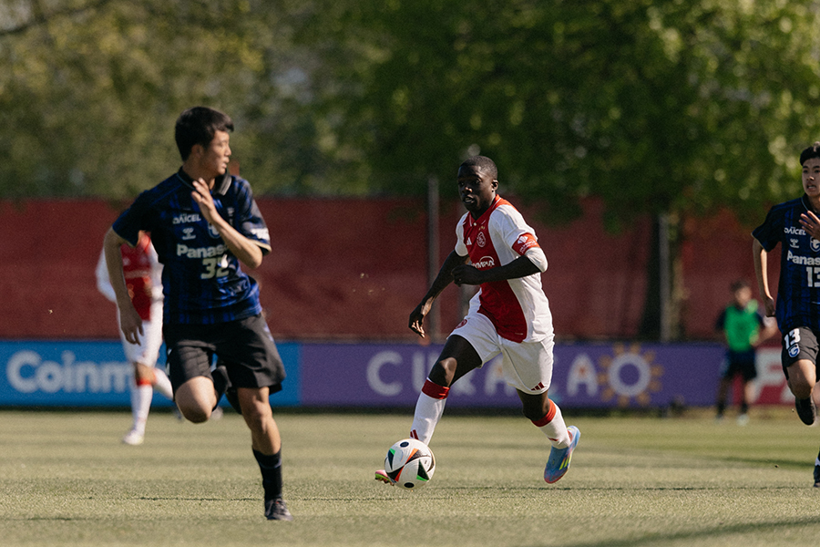12 Ajax Gamba 900