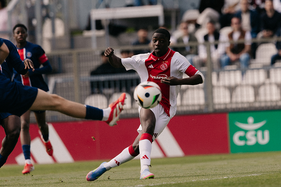 Ajax PSG 9