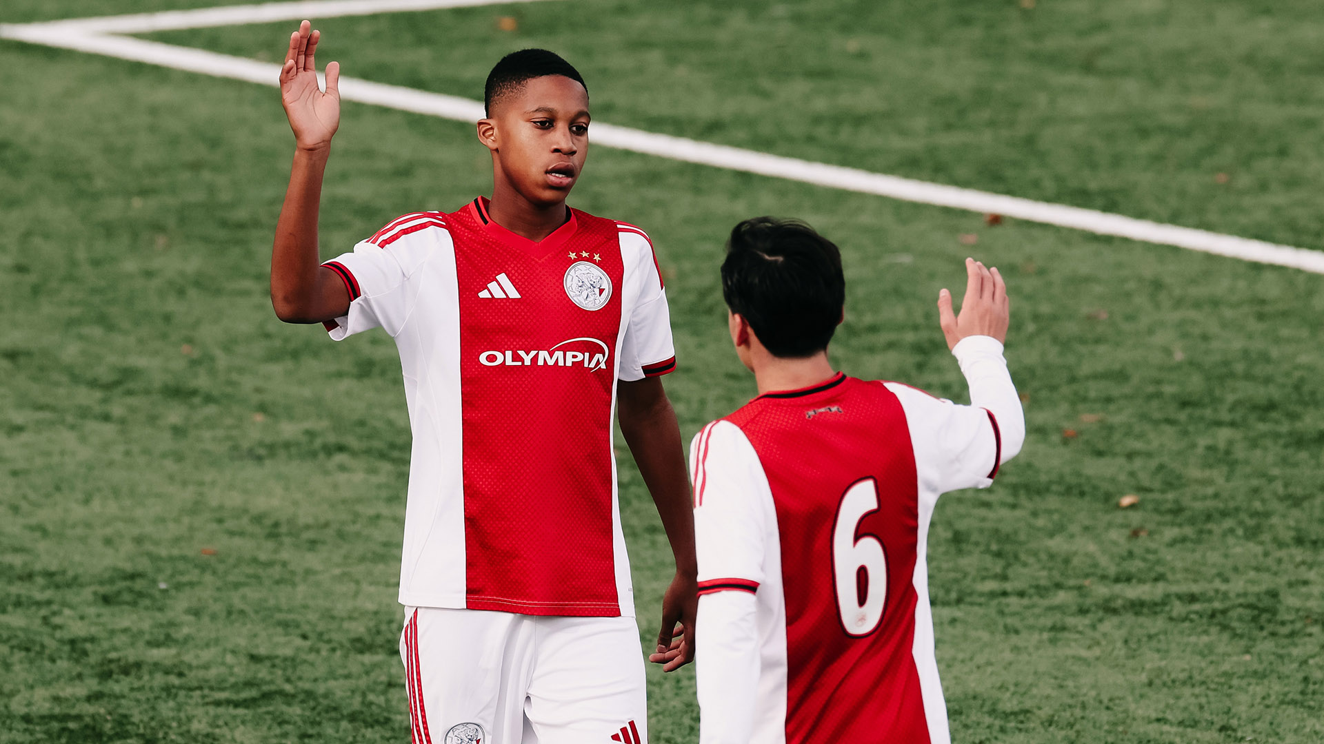 Highlights Ajax O16 - PSV O16 | Amsterdammers blijven koploper