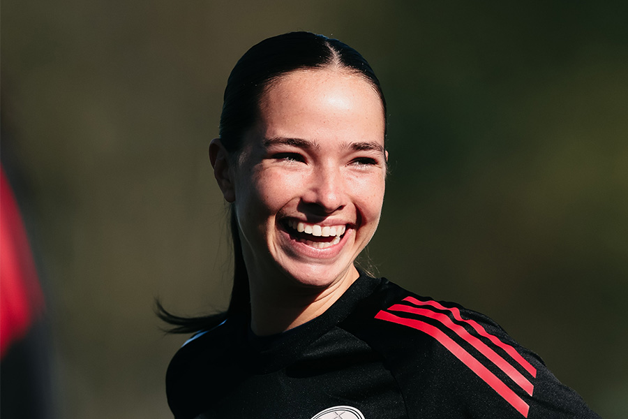 Isa Colin Lach Close