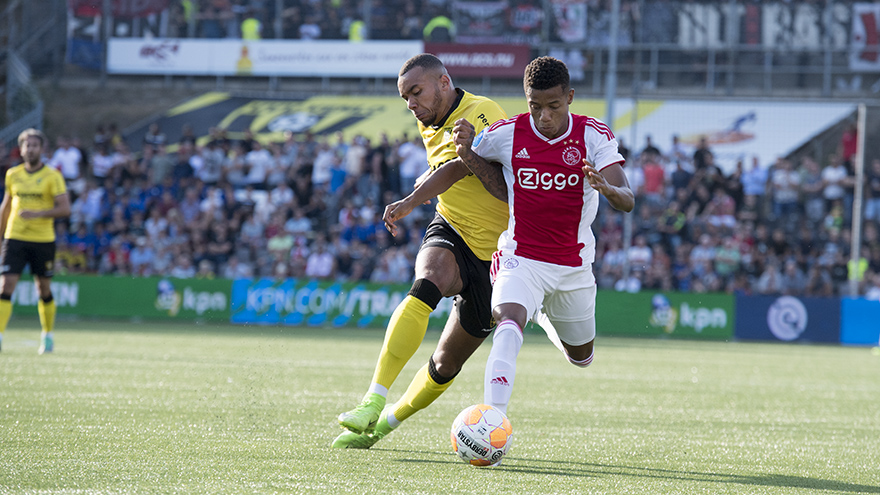 liveblog-tadic-bezorgt-stroperig-ajax-last-minute-zege-in-venlo-15