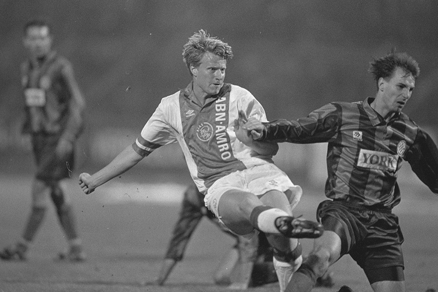 Ajax Hajduk 9394 Pettersson 900