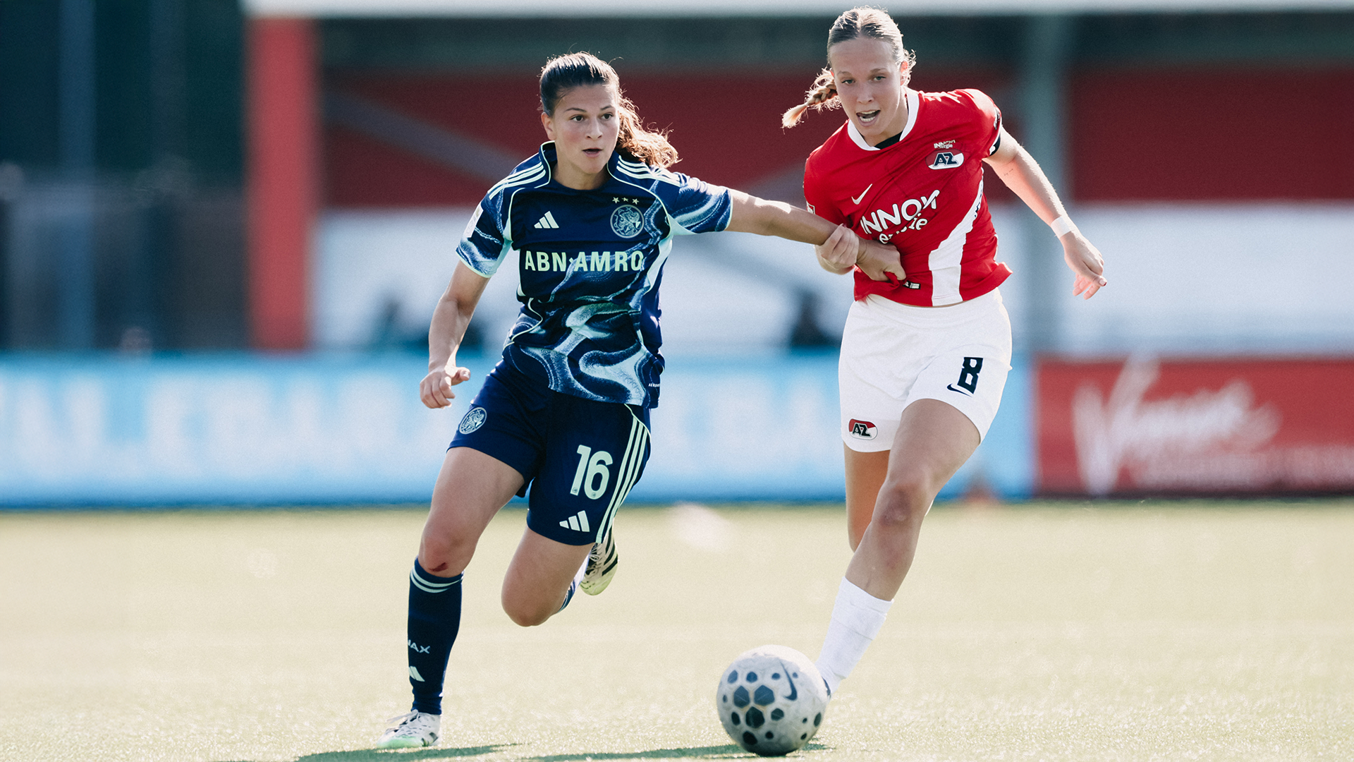 Moeizaam gelijkspel voor Ajax Vrouwen bij AZ