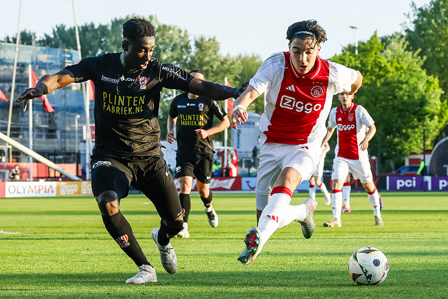 Jong Ajax Top Oss 3