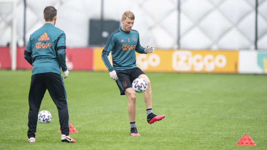 fotos-ajacieden-hervatten-training-in-drietallen-5