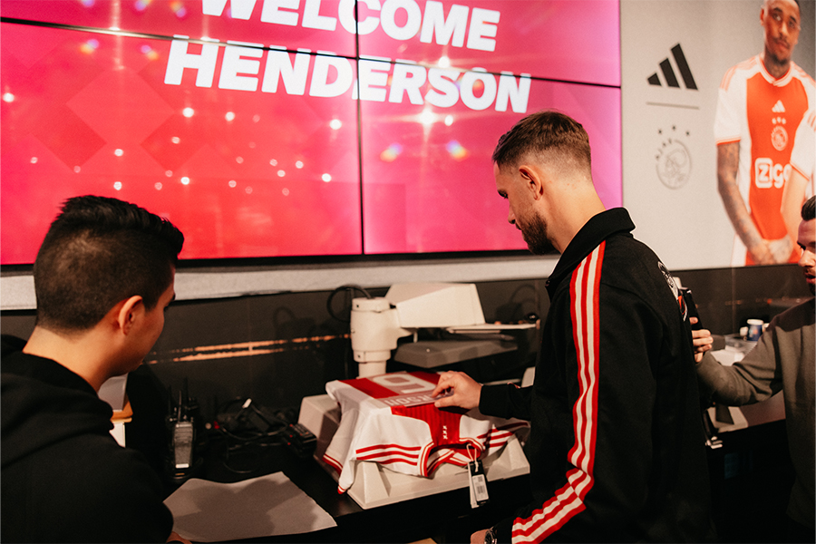 Hendersonfanshop2