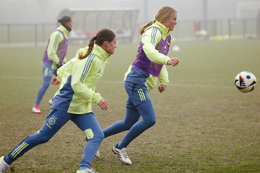 Training Ajax Vrouwen 6