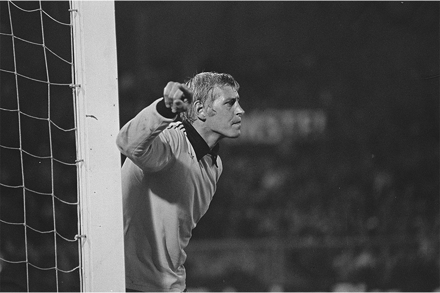 Schrijvers In De Goal 900