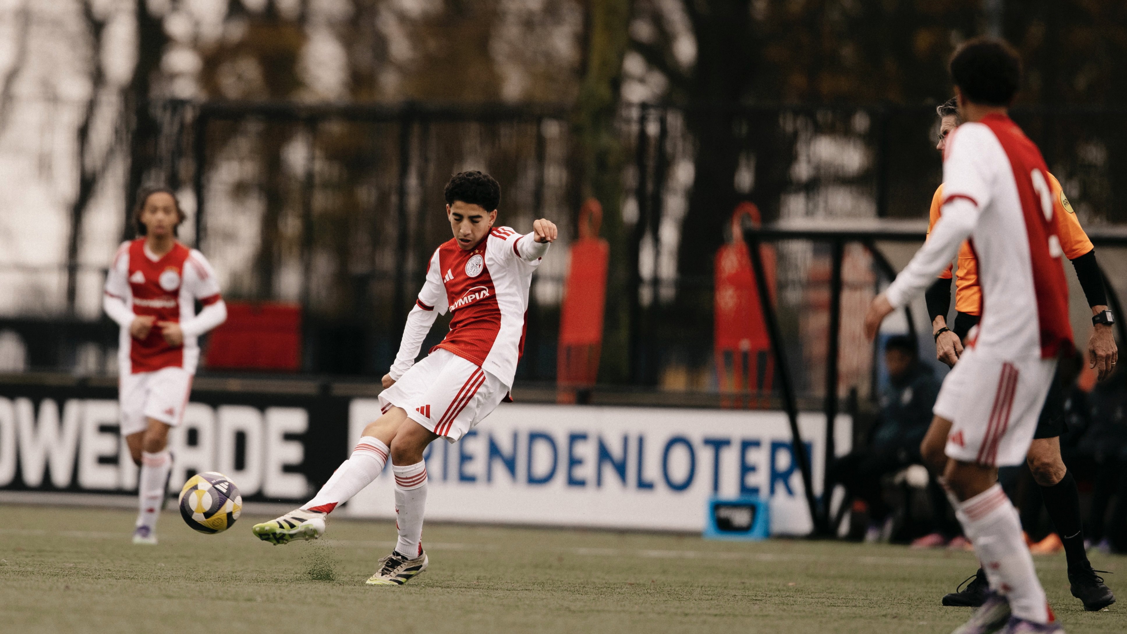 6149764A 854A 4D41 8177 6AE33A4F3C59 1 201 A