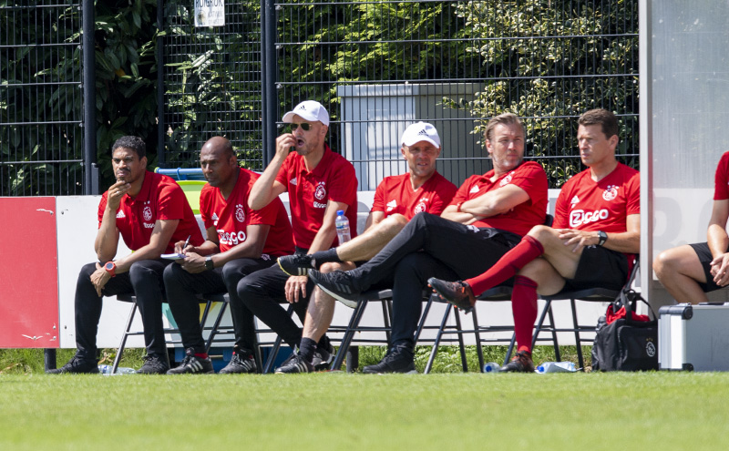 liveblog-nederlaag-ajax-anderlecht-spits-eert-nouri-30