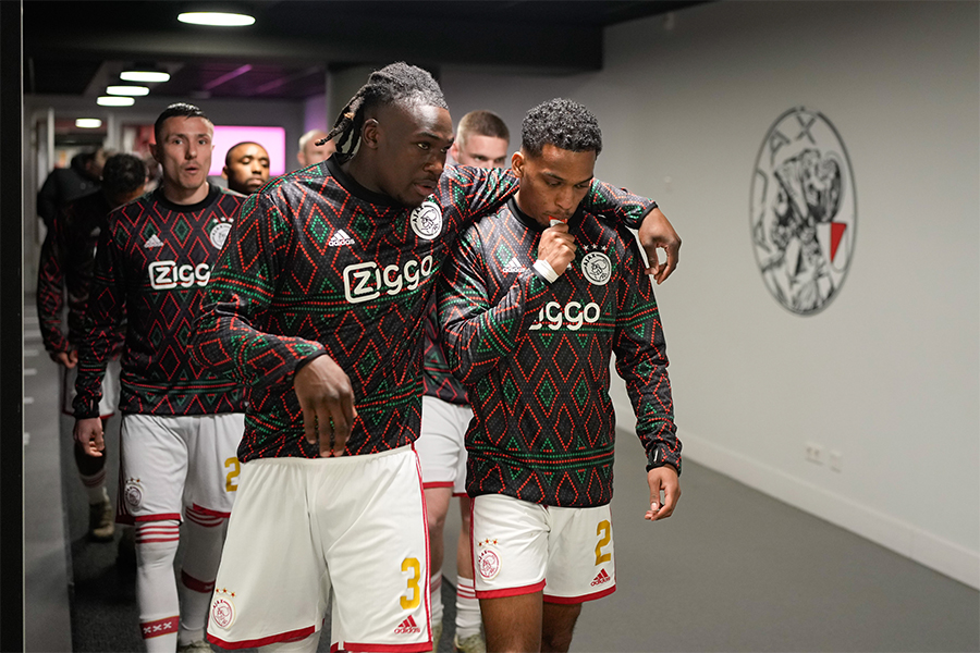 Timber Bassey Catacomben 900