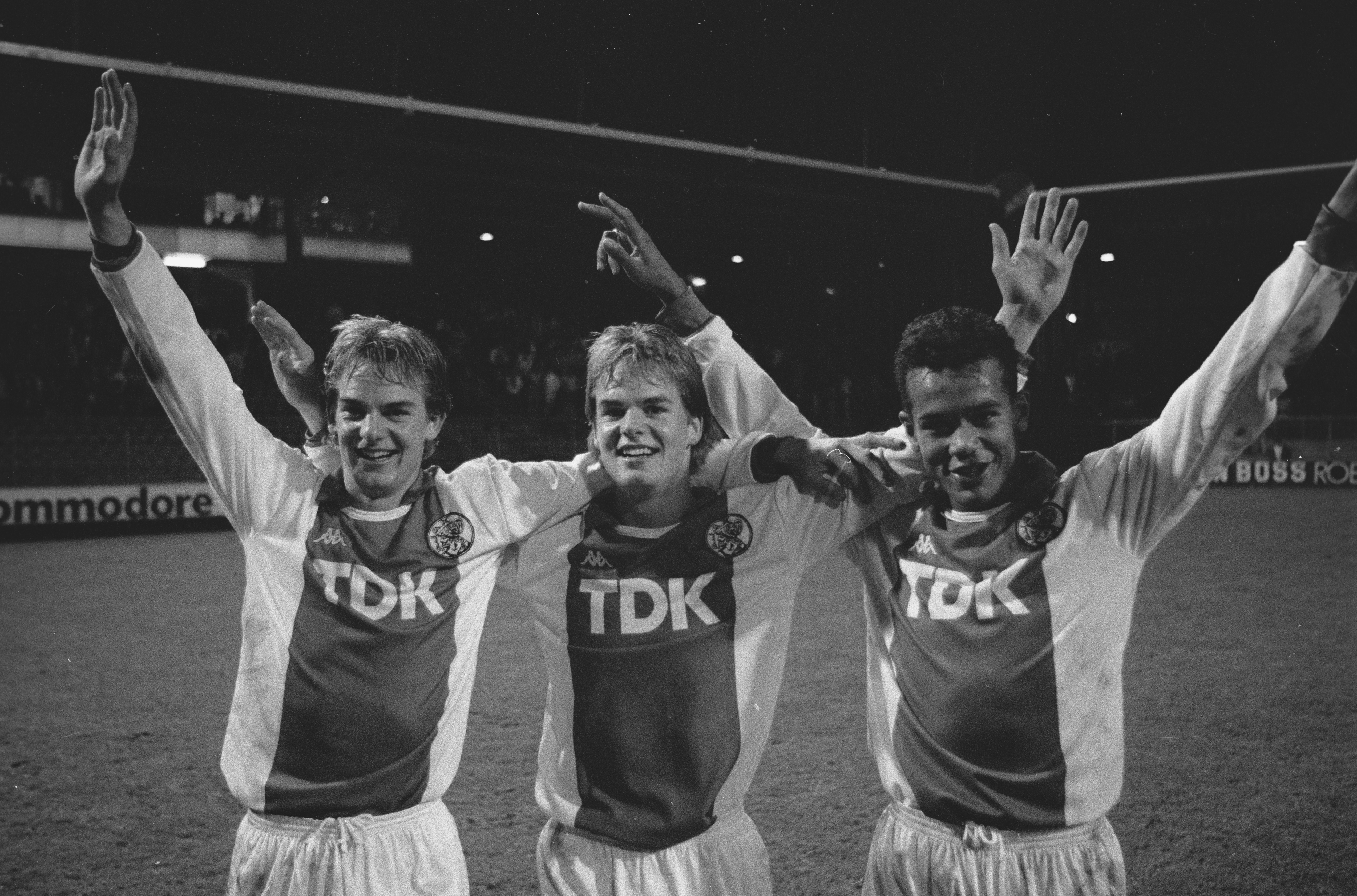Ajax 2 900