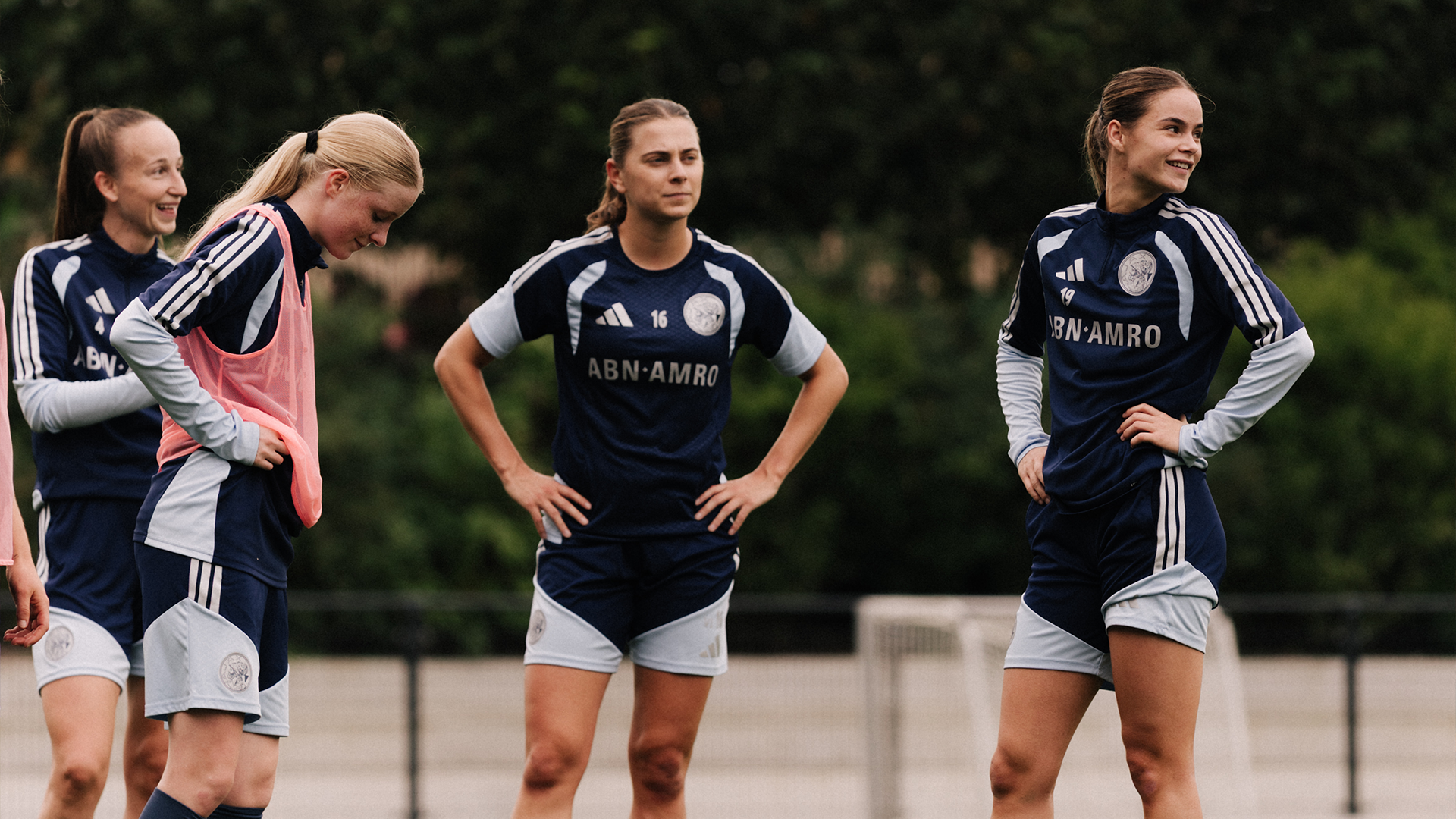 Thumb Vrouwen Rtaining