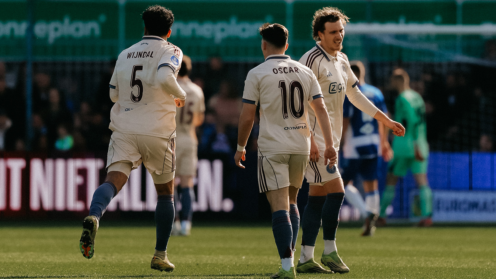 Luister naar Heracles - Ajax via Ajax Radio