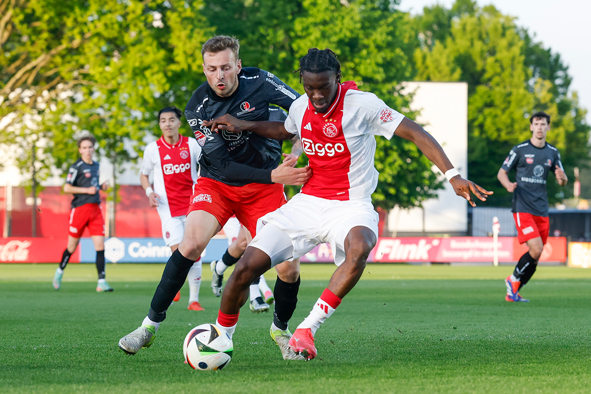 Jong Ajax Helmond Sport 1
