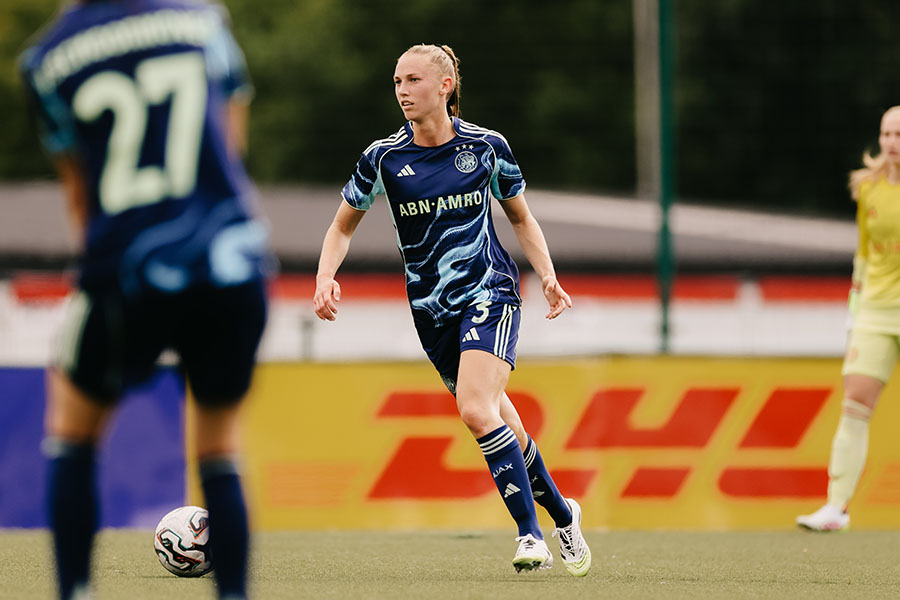 Ajax Vrouwen Leuven 4
