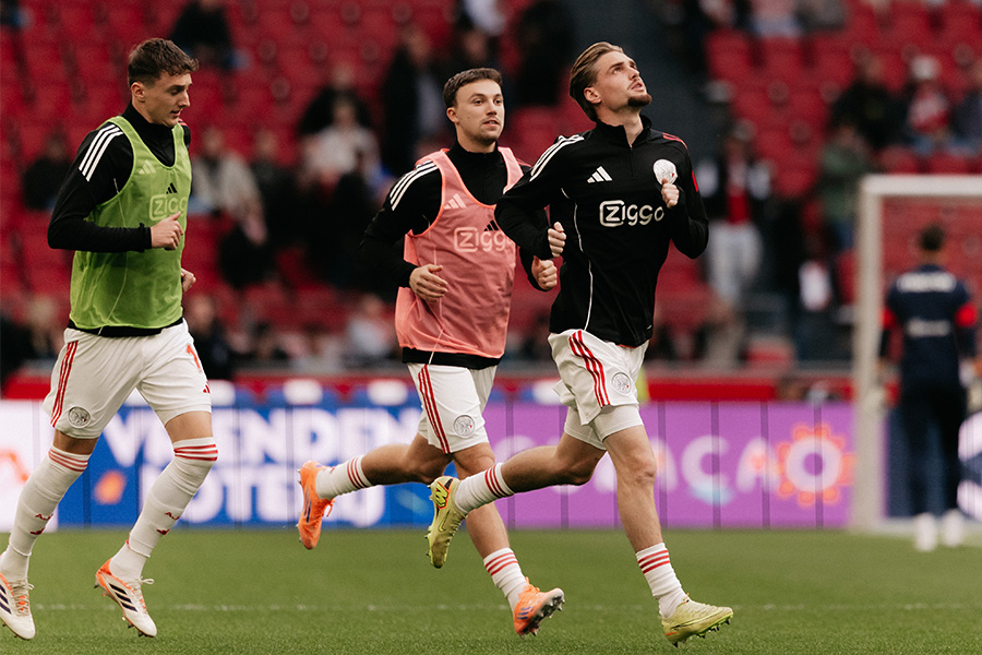 Warm Up Baas, Regeer, Taylor