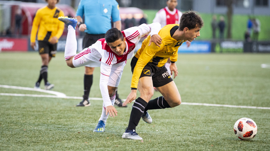 toekomst-alert-miraculeuze-comeback-ajax-o19--7