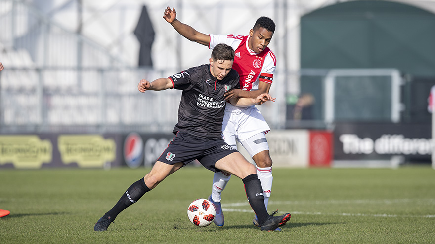 toekomst-alert-ruime-zege-in-klassieker-en-winst-voor-ajax-o19--8