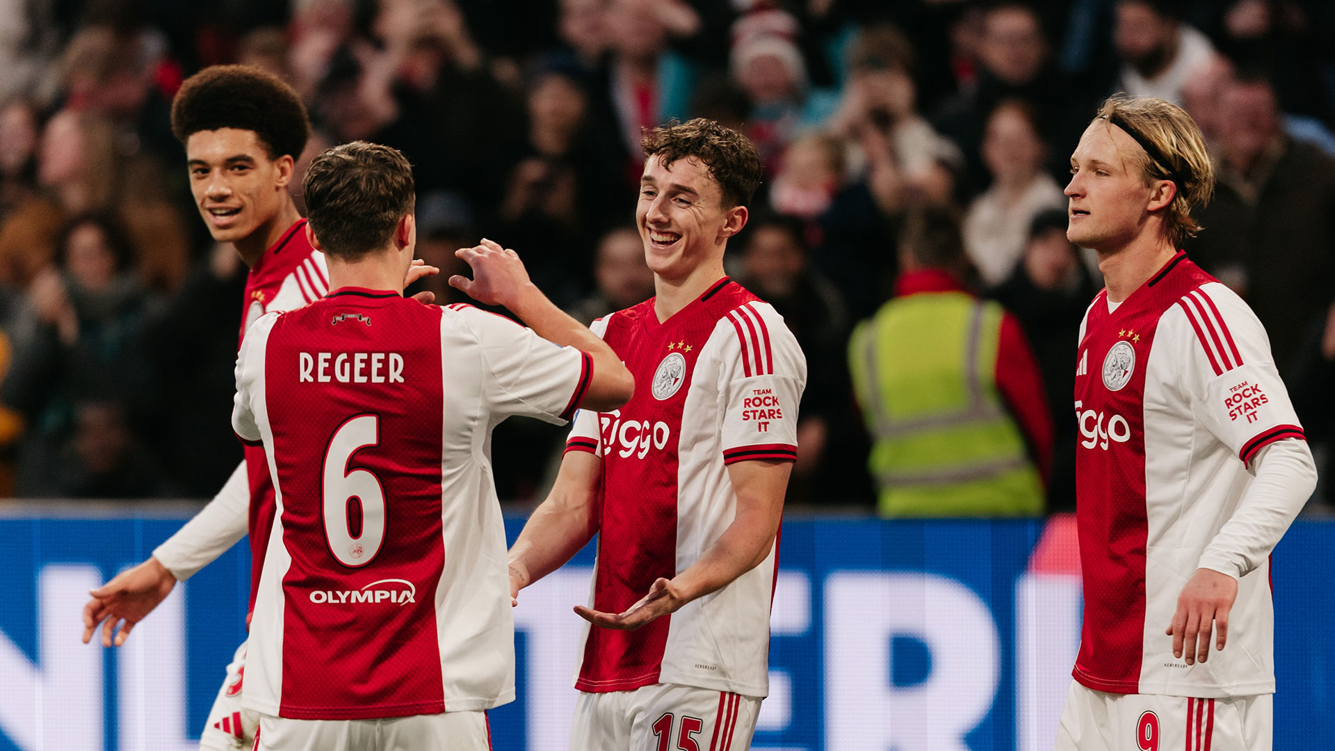 Highlights Ajax - FC Volendam | Baas beslissend voor Ajax